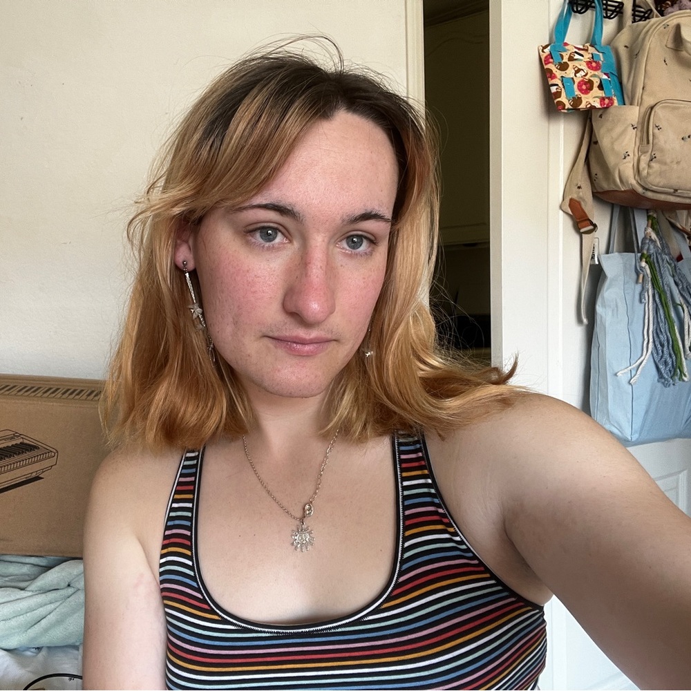 Meet your Posher, Lexa